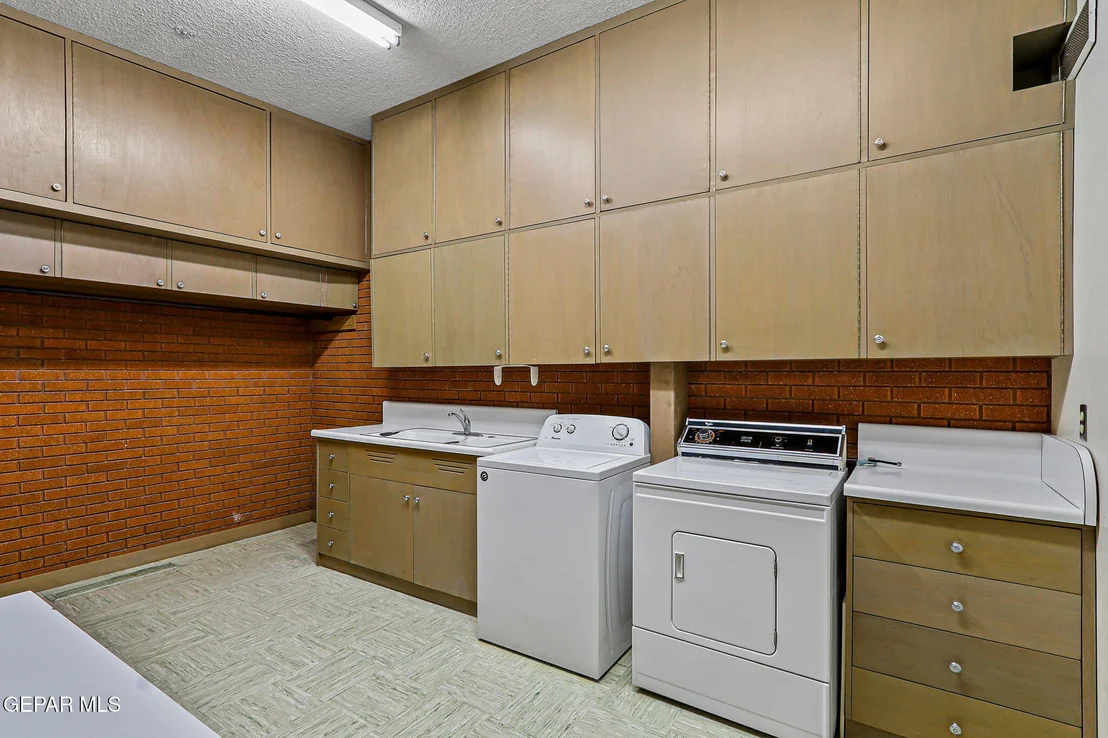 Photo of 1209 Thunderbird Drive