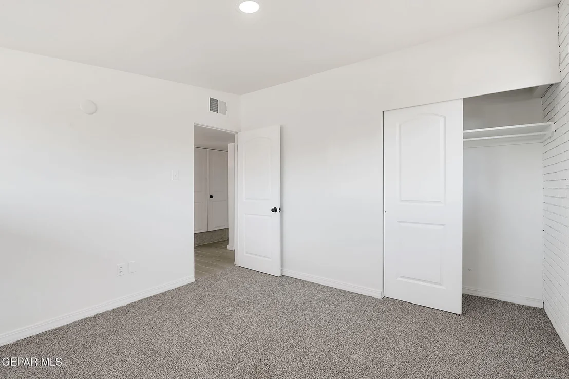 Photo of 5609 MARTIN Lane