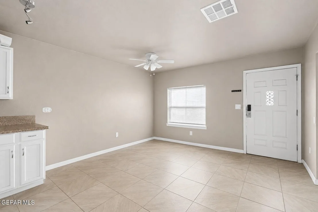 Photo of 408 SYCAMORE Way