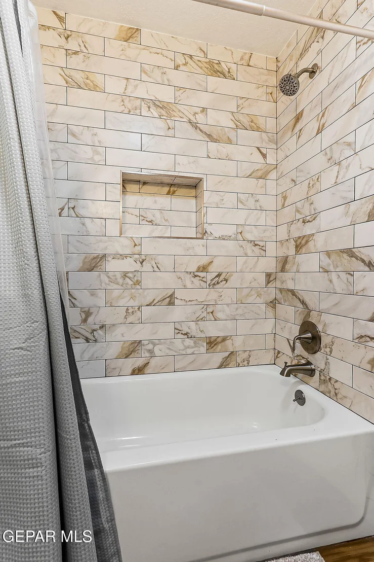 Photo of 136 LAURA GALE Drive
