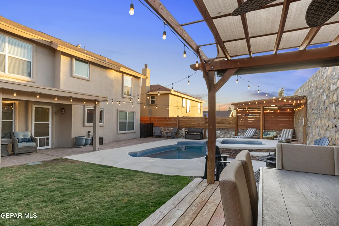 Photo of 6617 PARQUE DEL SOL Drive