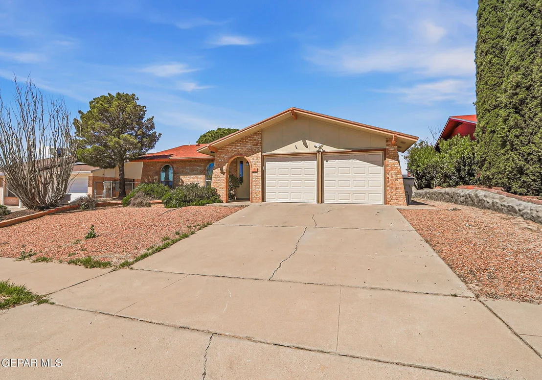 Photo of 663 EL PARQUE Drive