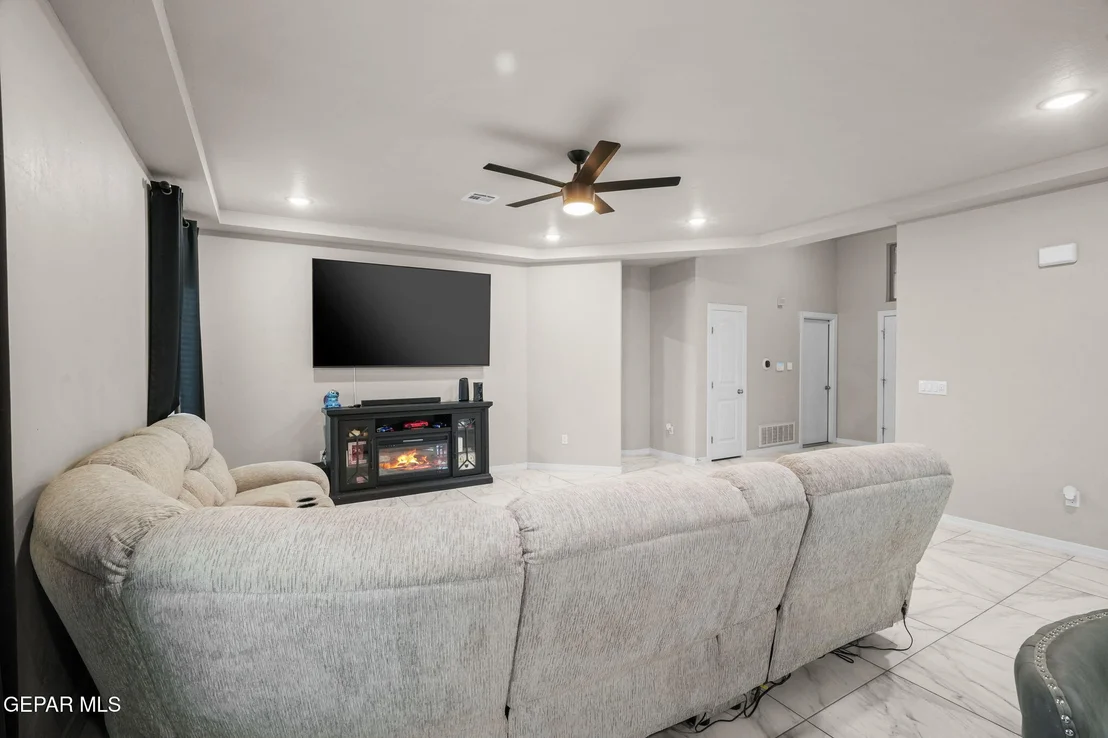 Photo of 356 PLATEAU Drive