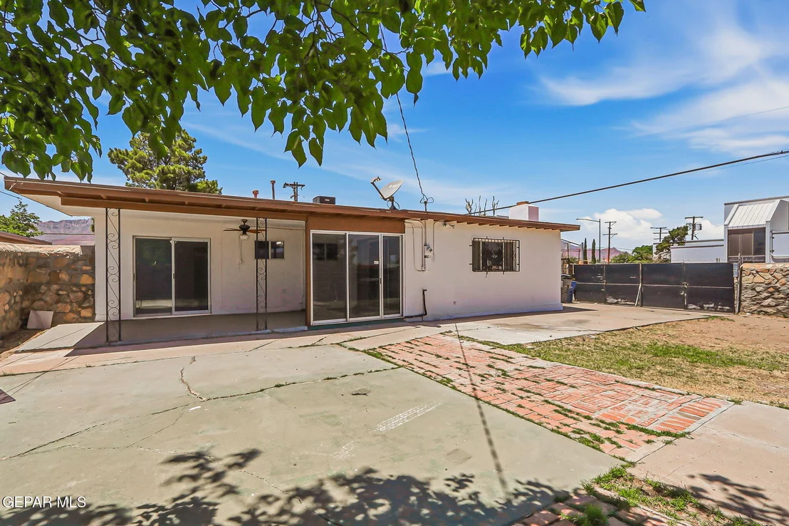 Photo of 9040 DIANA Drive