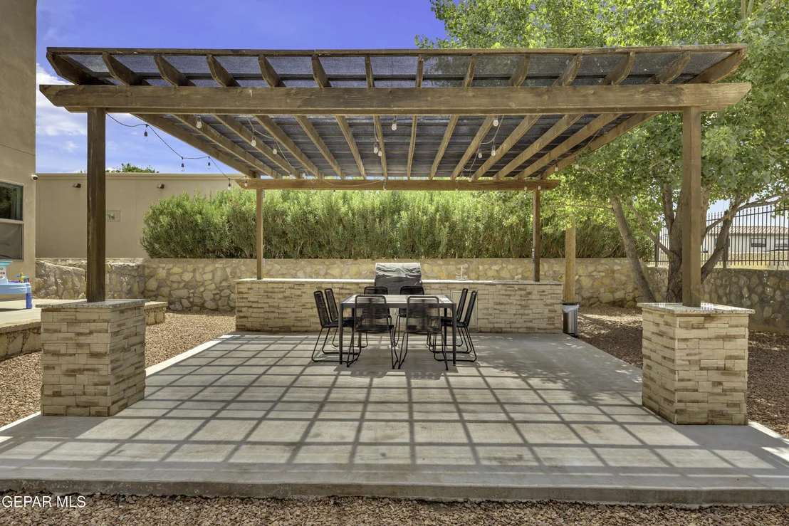 Photo of 5649 VALLEY MAPLE Drive