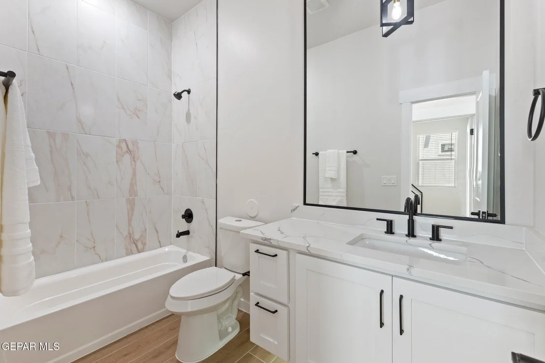 Photo of 1425 DYLAN Place