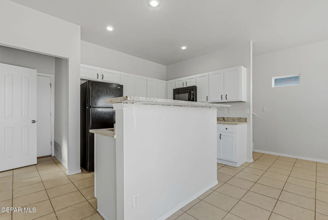 Photo of 10424 SILVERCLOUD Drive