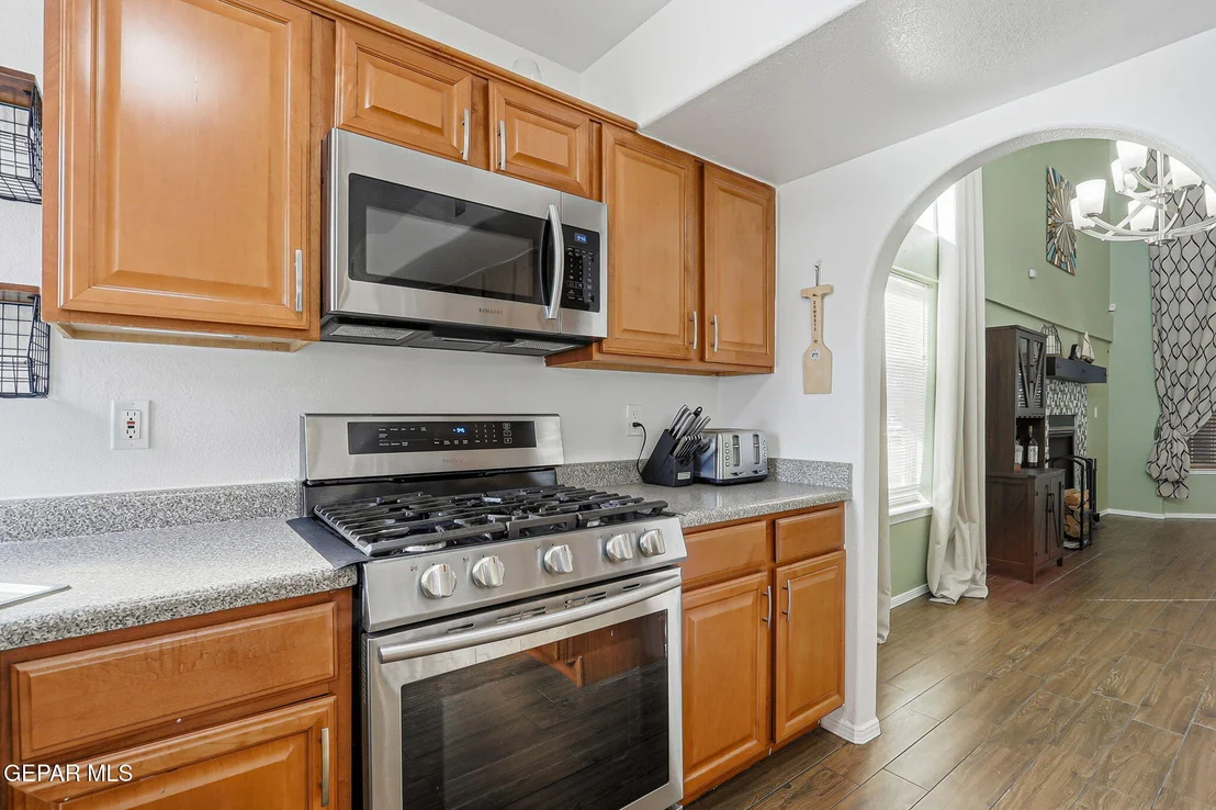 Photo of 10908 NORTHVIEW Drive