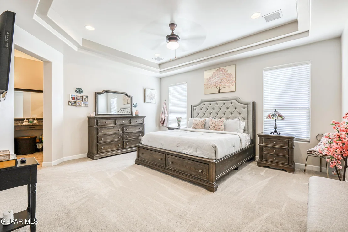 Photo of 5892 VALLE SONAR Avenue