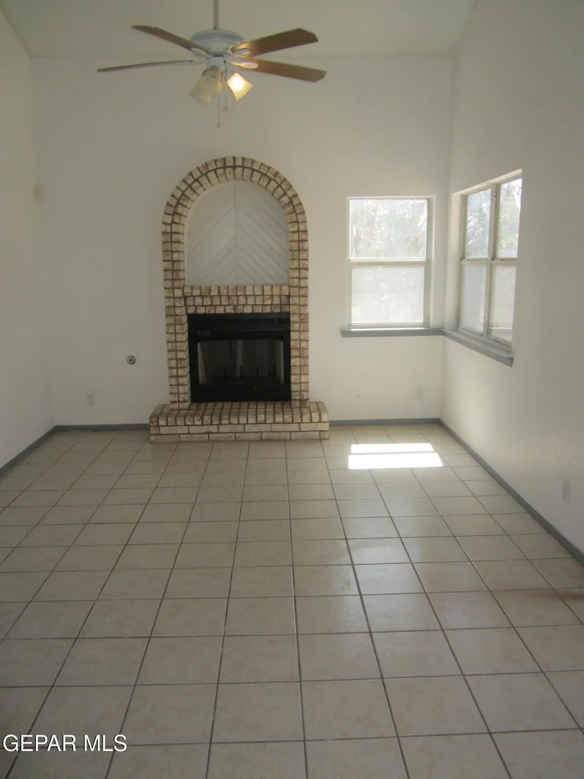 Photo of 7123 Oval Rock Drive