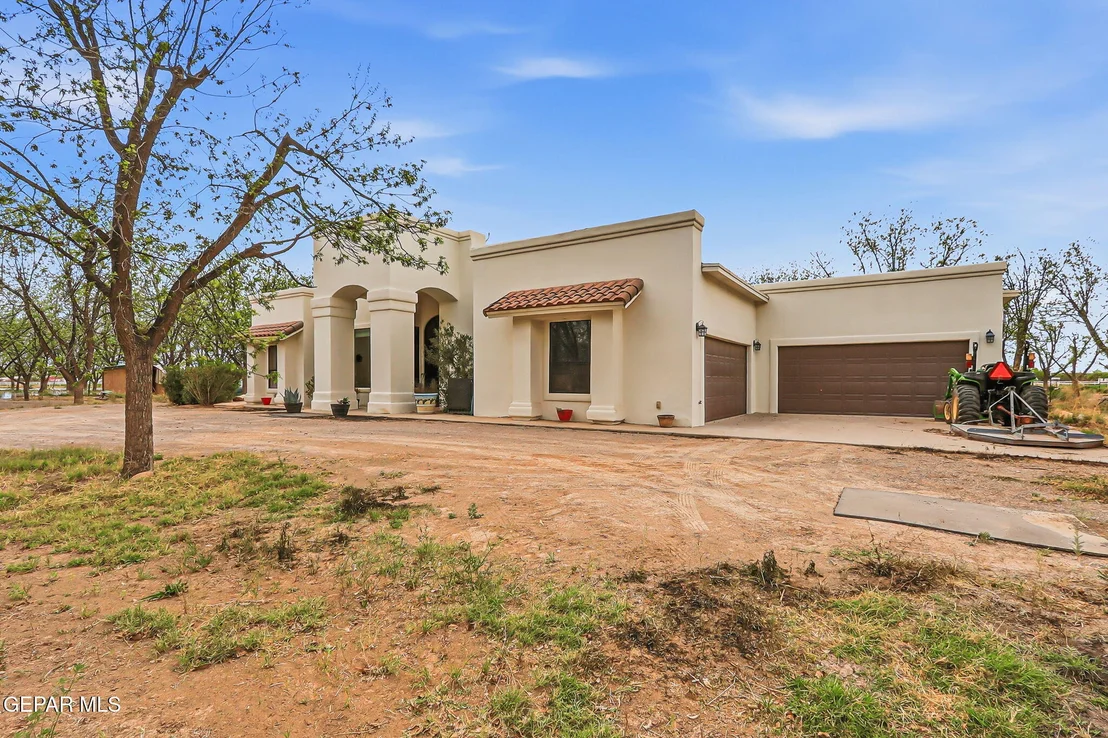 Photo of 617 WALLACE Road