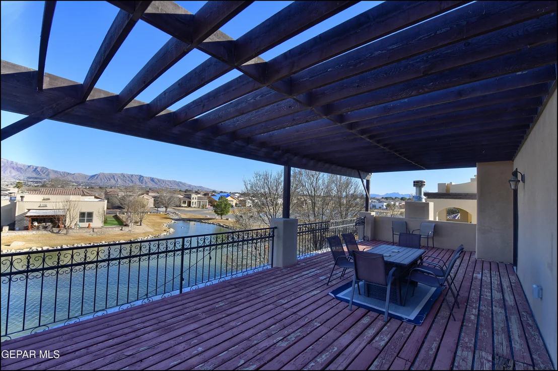 Photo of 5536 RIVER RUN Street