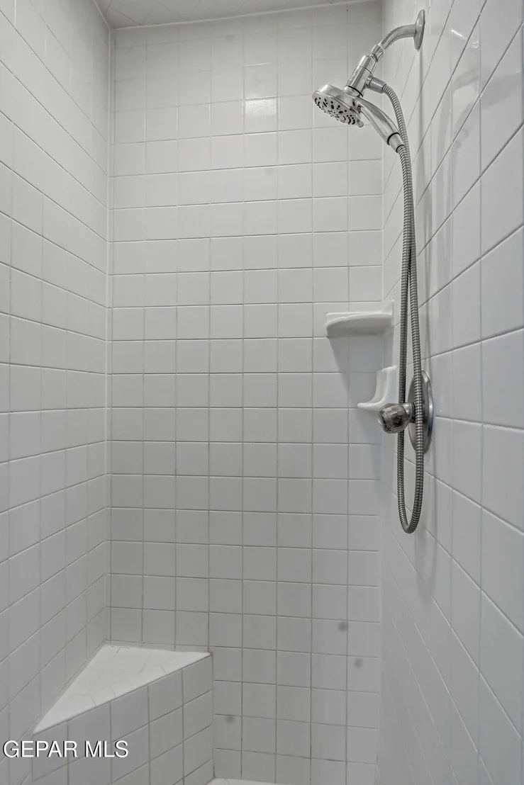 Photo of 805 BRUSSELS Way