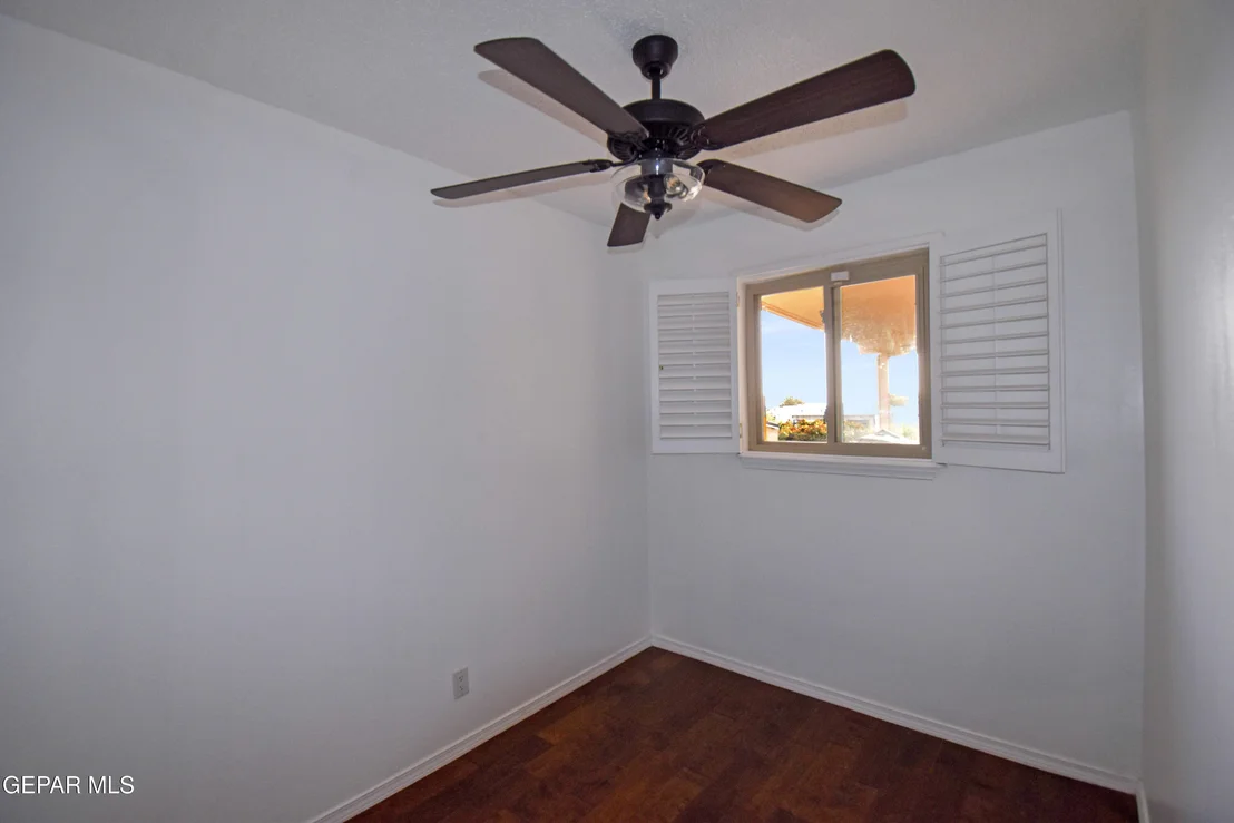 Photo of 849 River Oaks Drive