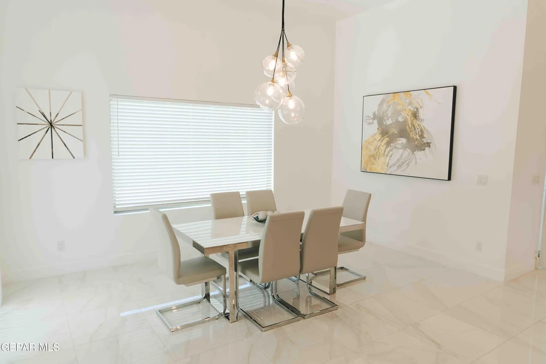 Photo of 653 BIR Circle