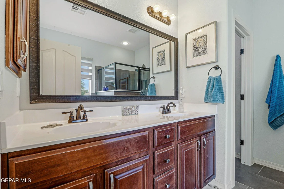 Photo of 7223 LONGSPUR Drive