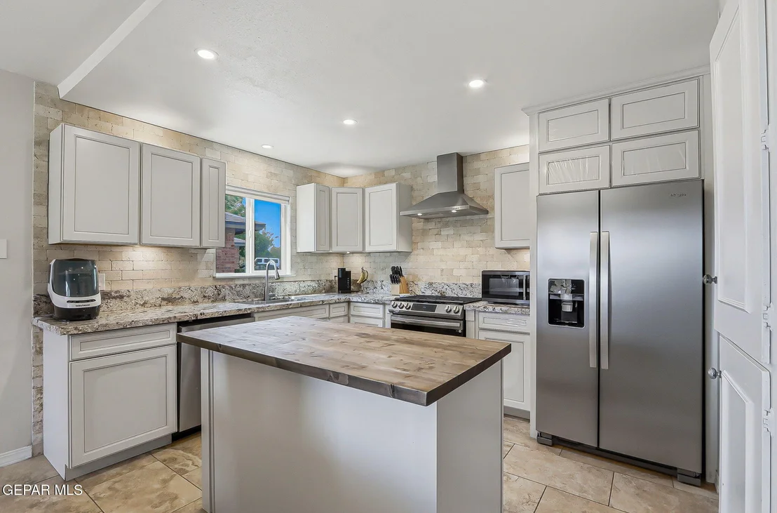 Photo of 7169 EL CAJON Drive