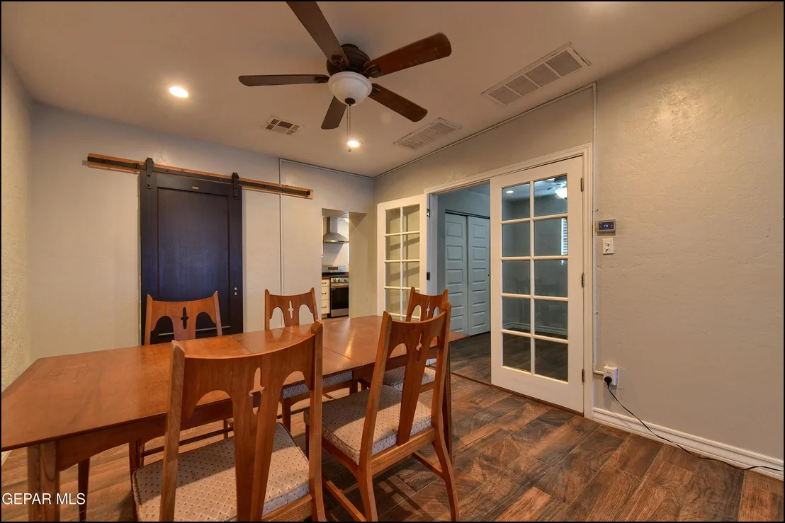 Photo of 504 CANAL Road