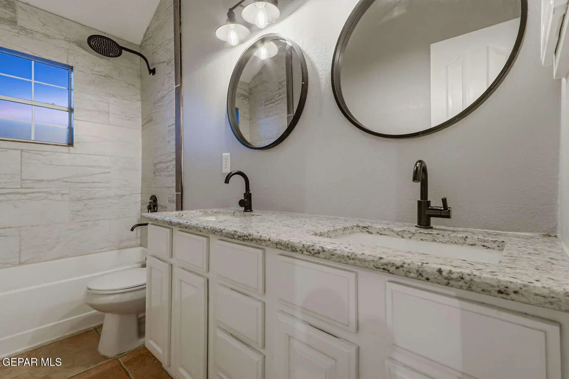 Photo of 12404 PASEO LARGO Circle