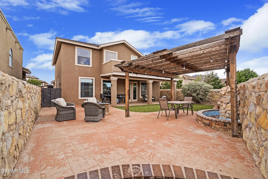 Photo of 5017 MOON RANCH Lane