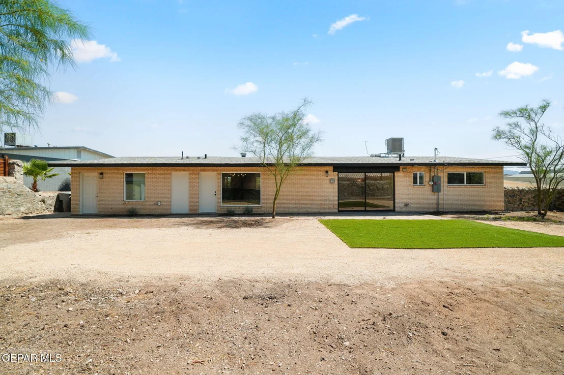 Photo of 4318 Larchmont Drive
