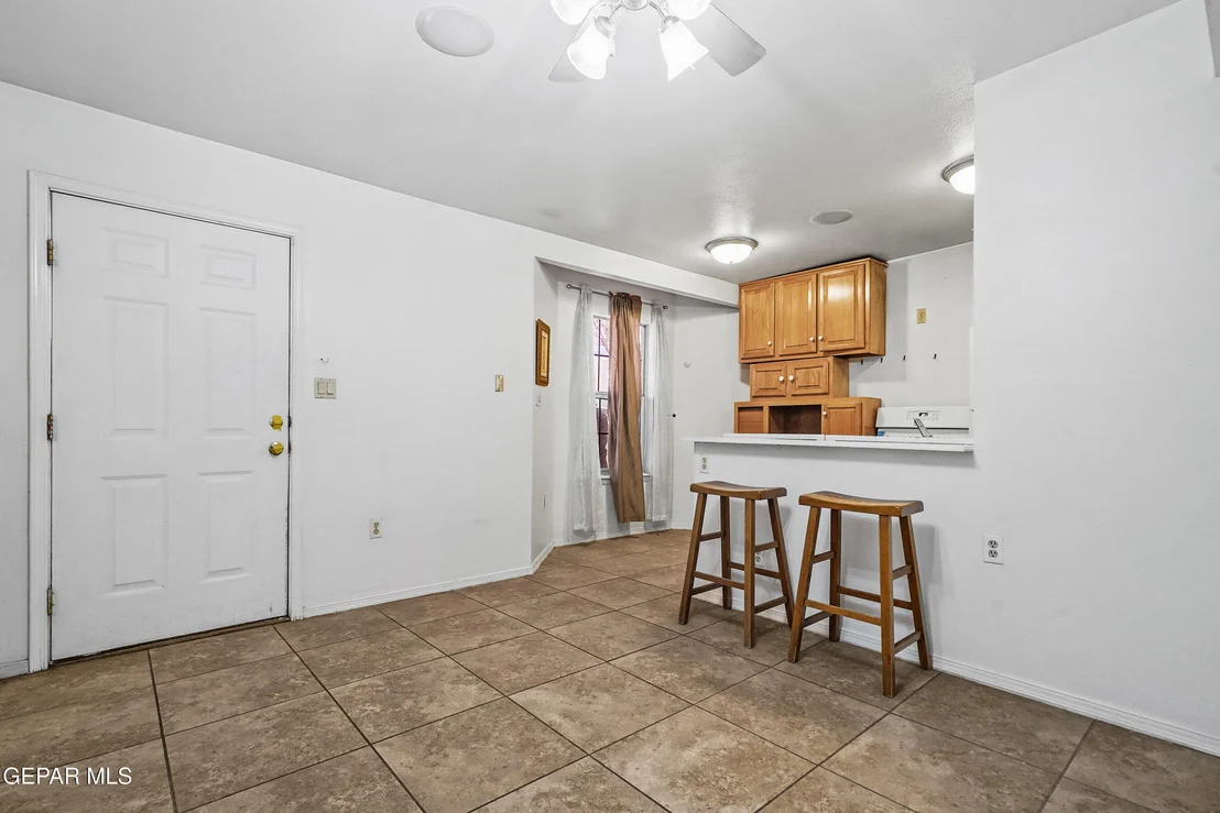 Photo of 412 1/2 DOLAN Street