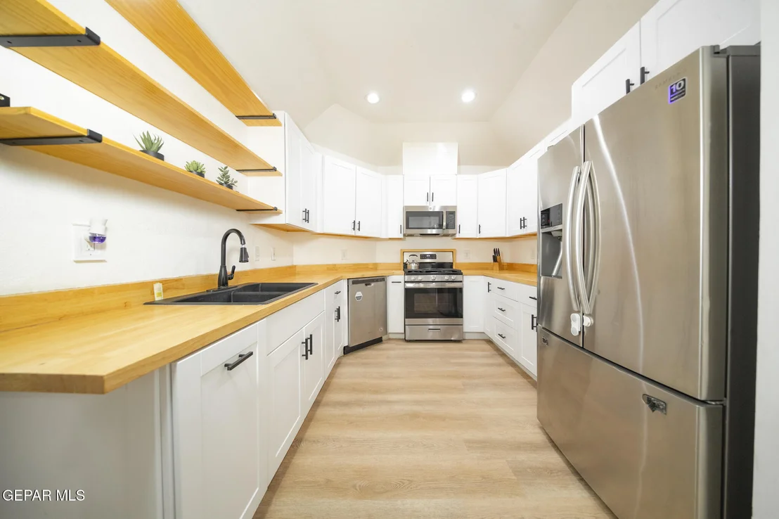 Photo of 12099 VILLAGE GATE Drive