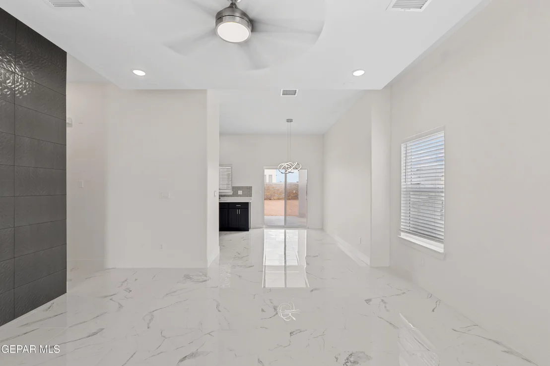 Photo of 3772 Scheme Place