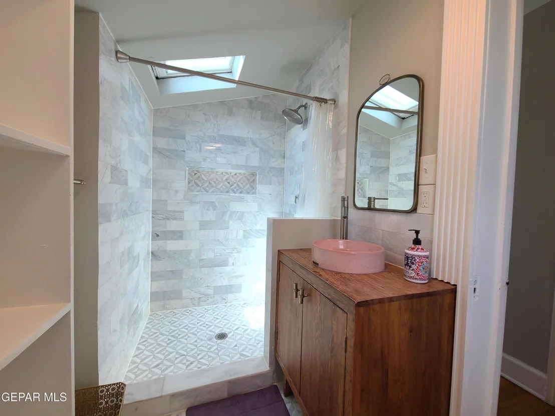 Photo of 602 CINCINNATI Avenue