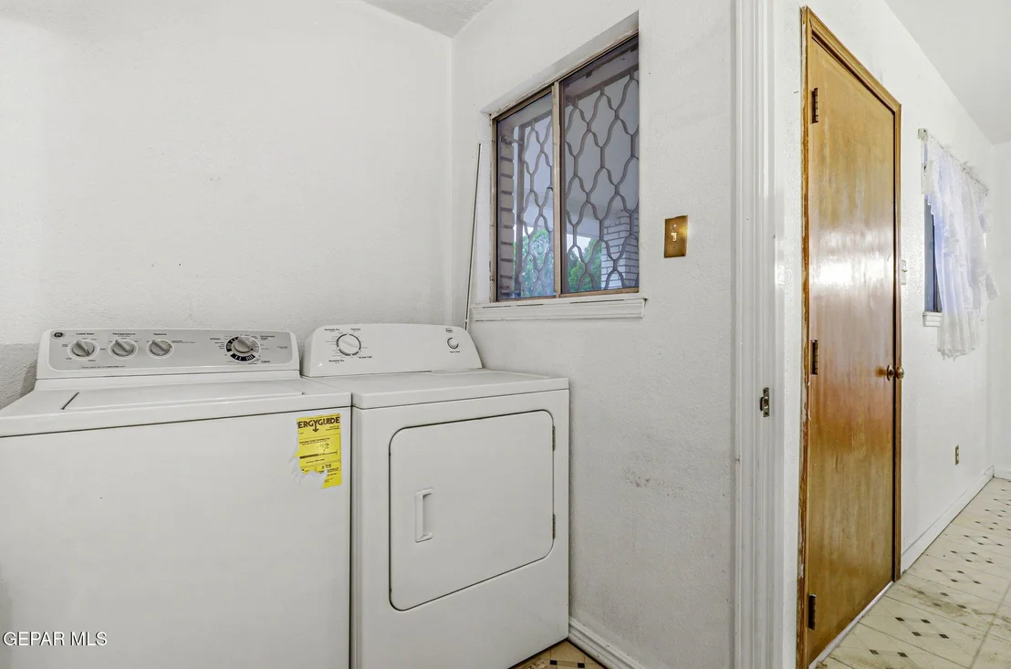 Photo of 2704 TAYLOR Avenue