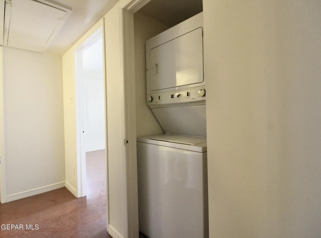 Photo of Unit 1 at 350 THUNDERBIRD Drive