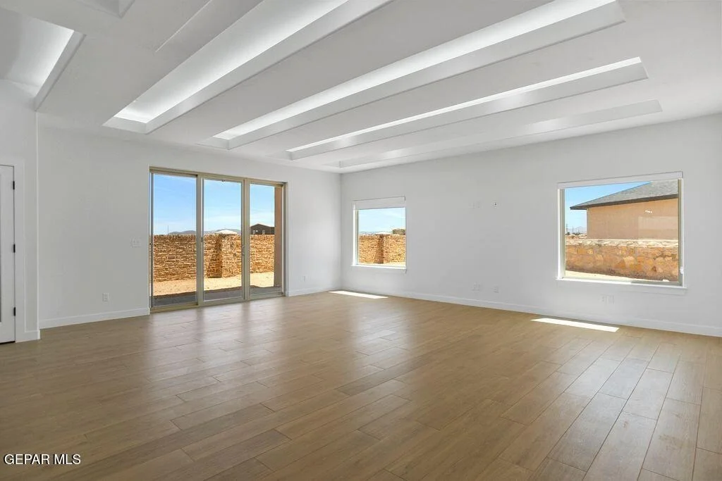 Photo of 3761 Scheme Place