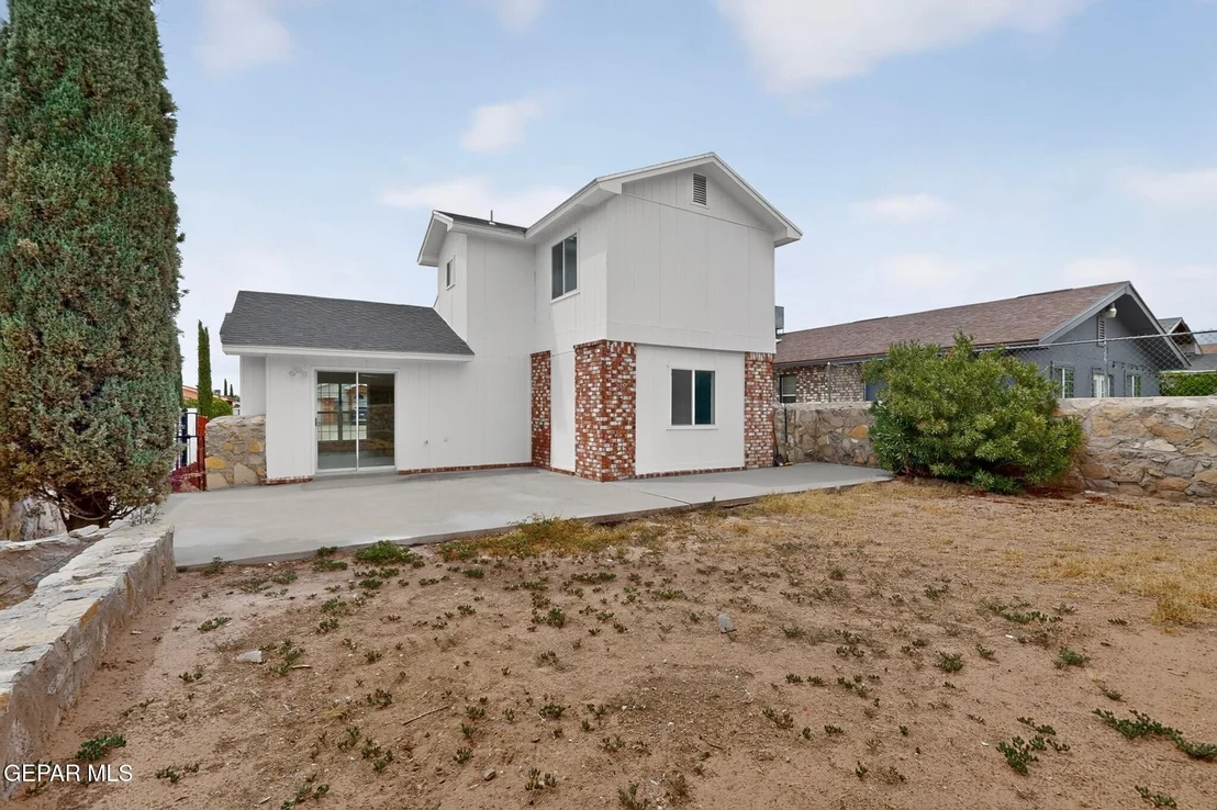 Photo of 12036 KINGS CREST Drive