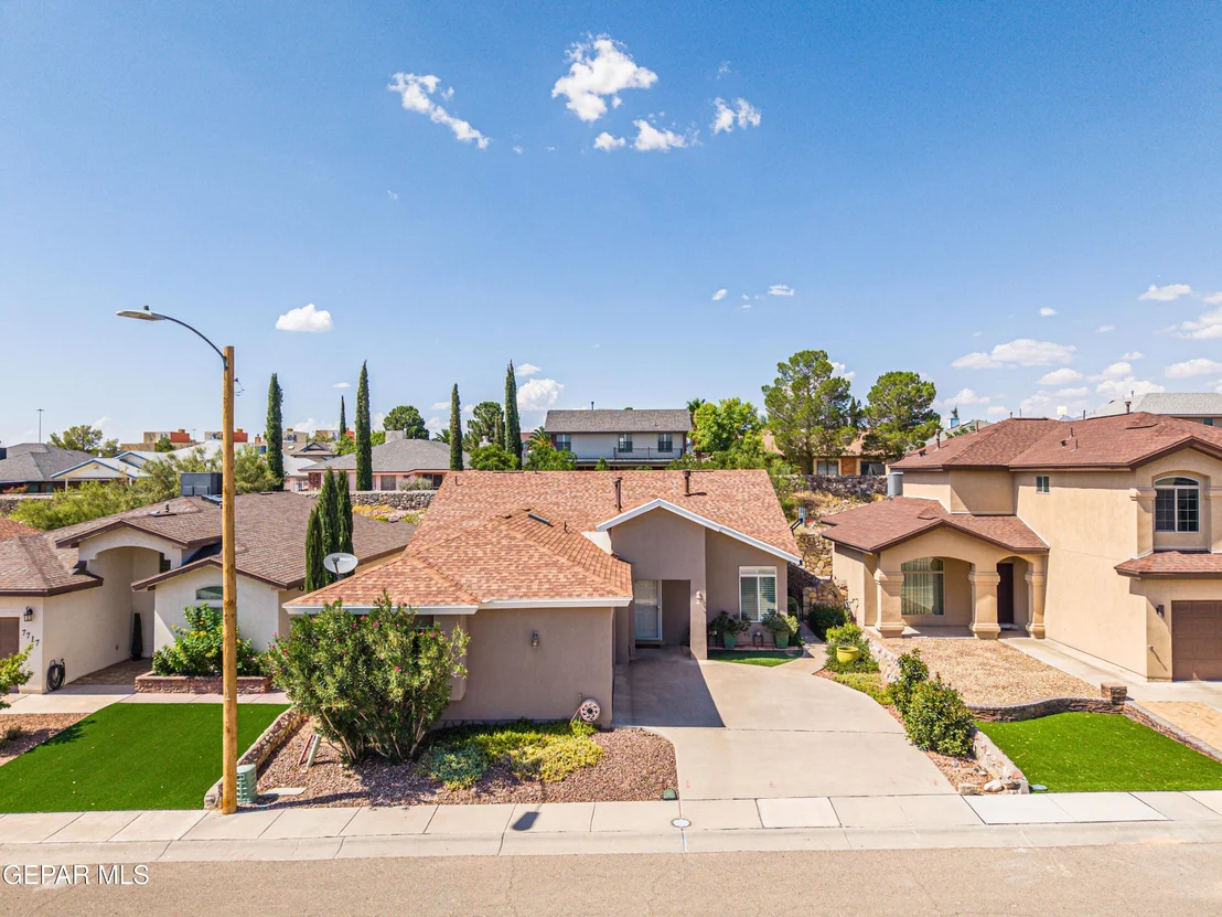 Photo of 7713 OAK LANDING Drive