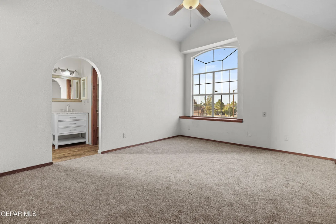 Photo of 3085 KINGS CROWN Place
