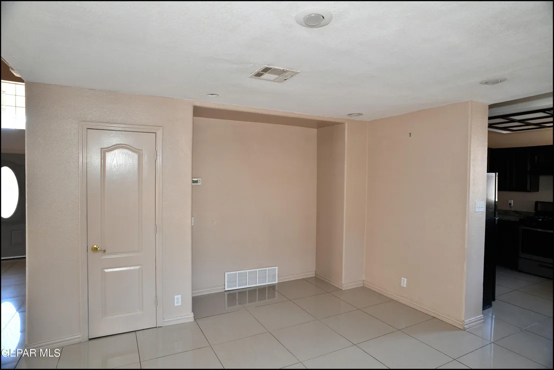 Photo of 1345 DIANA NATALICIO Drive