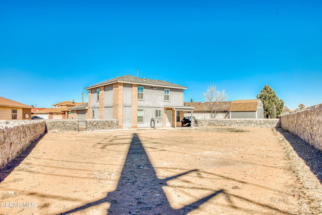 Photo of 6200 KENNETH CAPSHAW Place