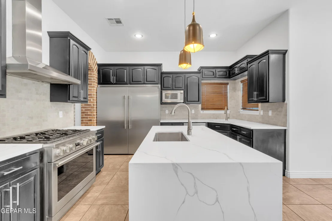 Photo of 5833 SUNDALE Road