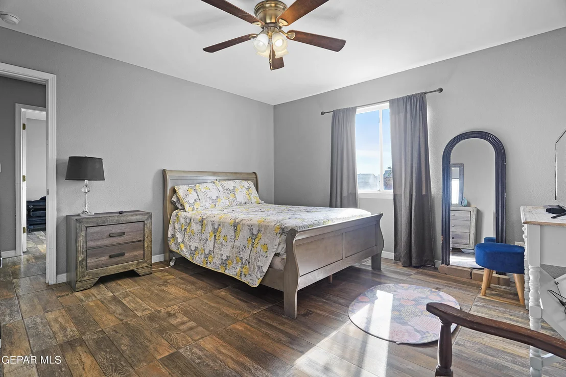 Photo of 693 DESERT SAGE Drive