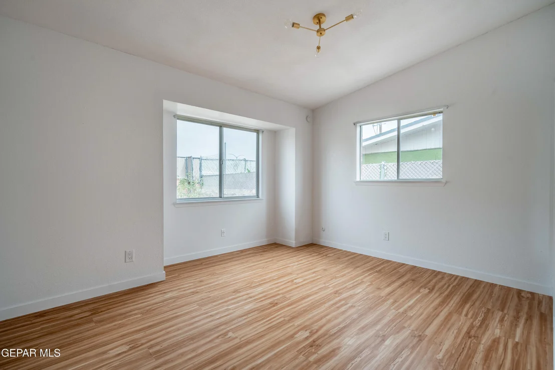 Photo of 904 Oneida Drive