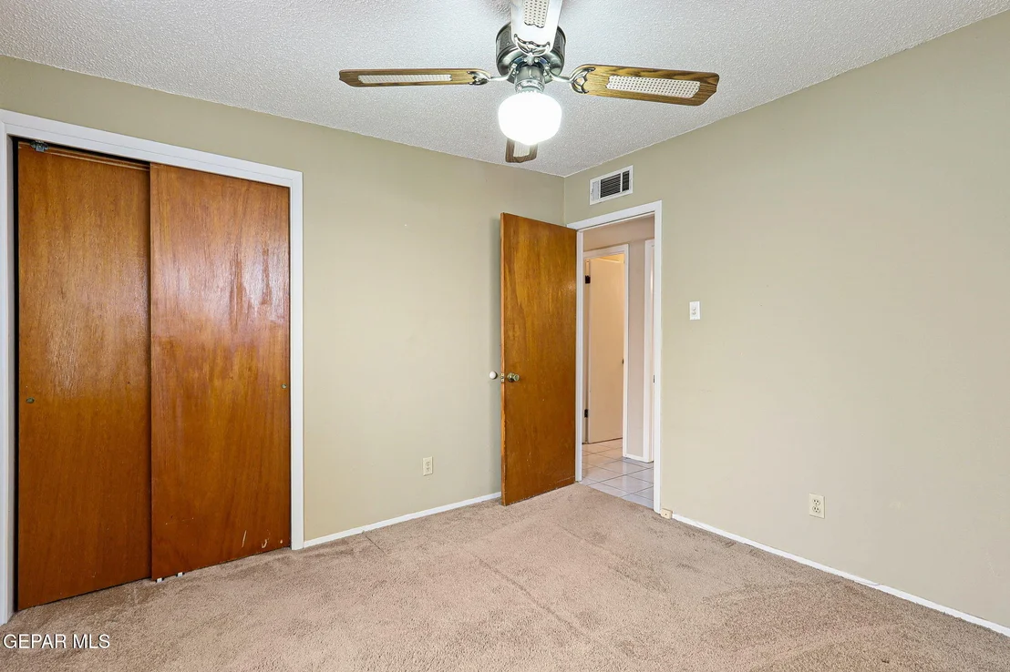 Photo of 233 MANUEL Drive