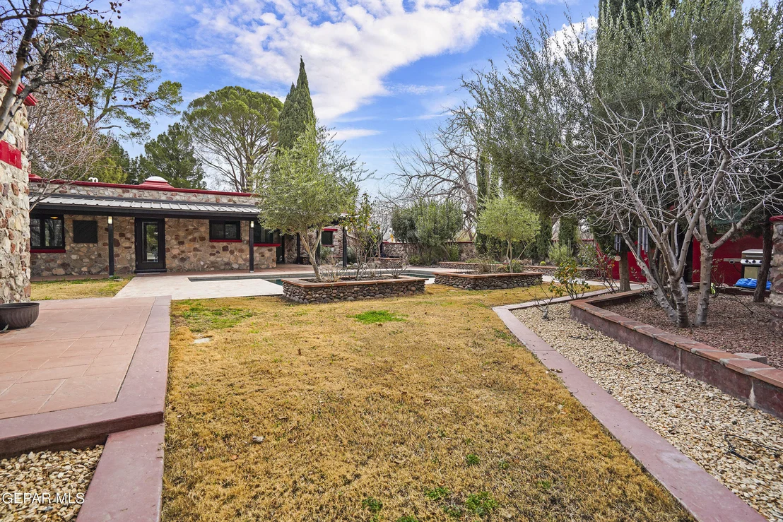 Photo of 200 W Sunset Road