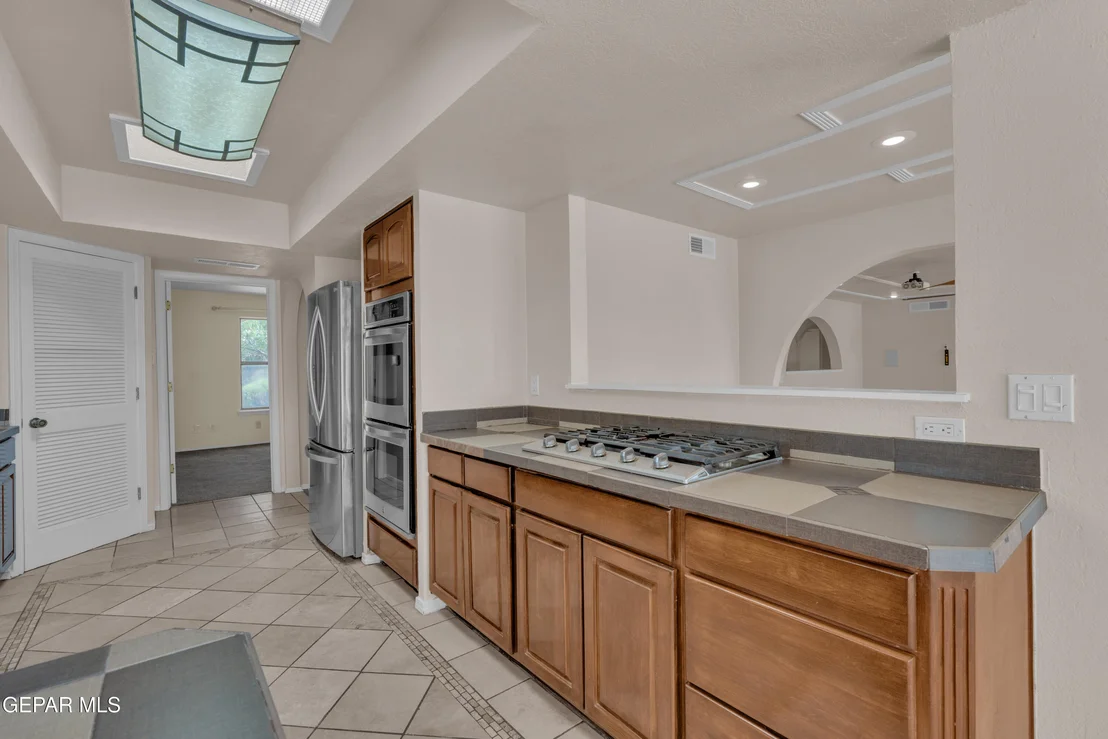 Photo of 625 CRESTA ALTA Drive