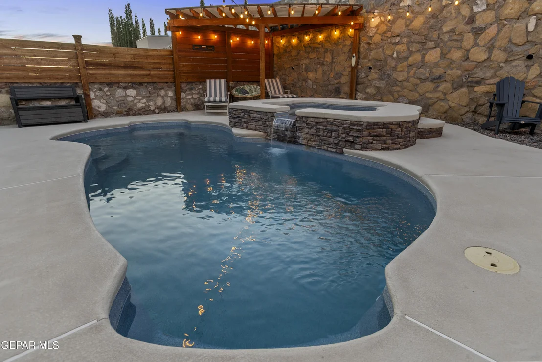 Photo of 6617 PARQUE DEL SOL Drive