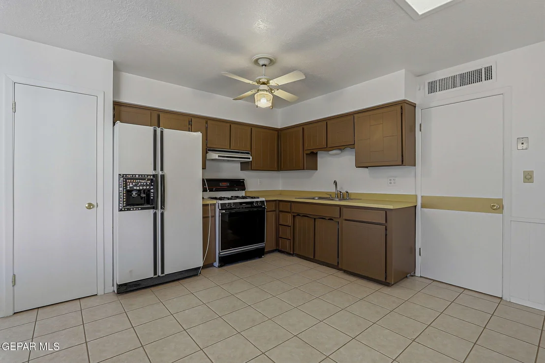 Photo of 6005 MIDAS Drive