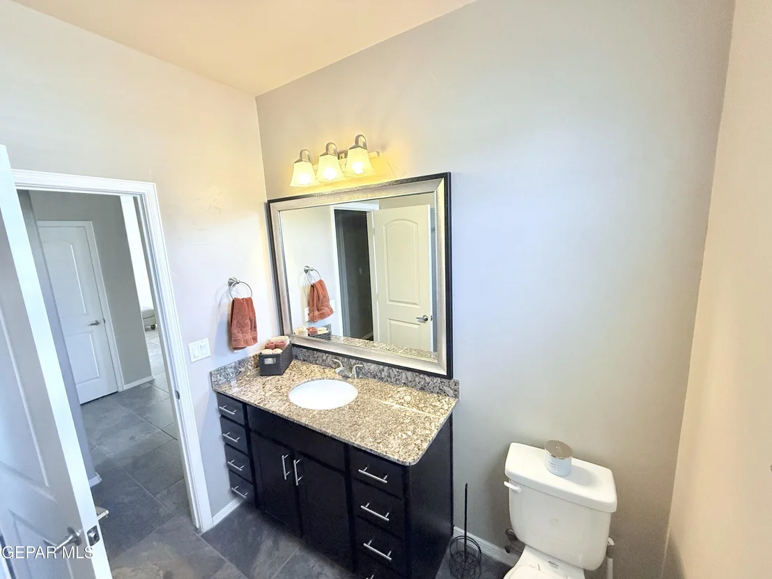 Photo of 270 SilverHill