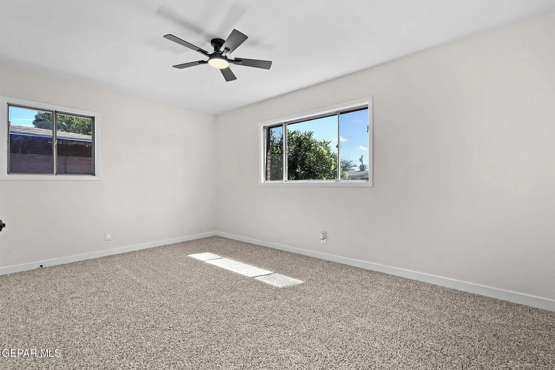 Photo of 4947 AIKEN Lane