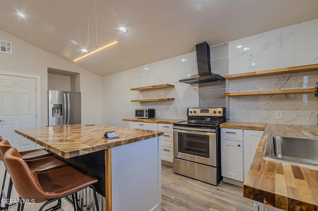 Photo of 905 Summer Street