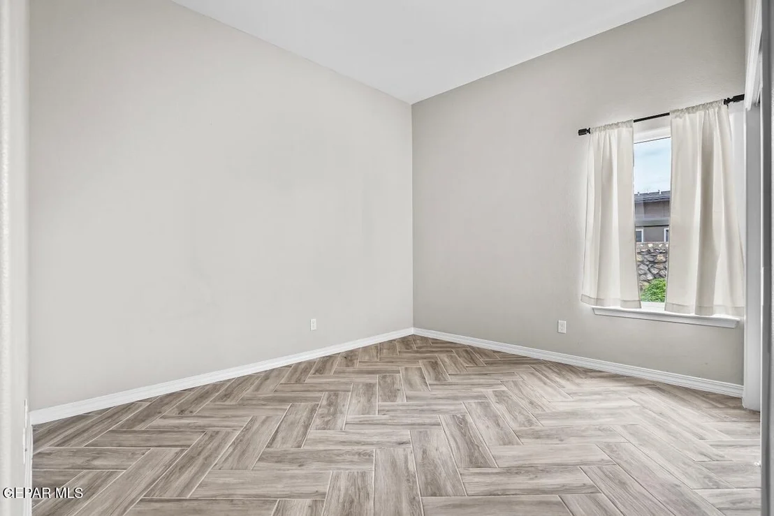 Photo of 965 CROOKED RIVER Drive