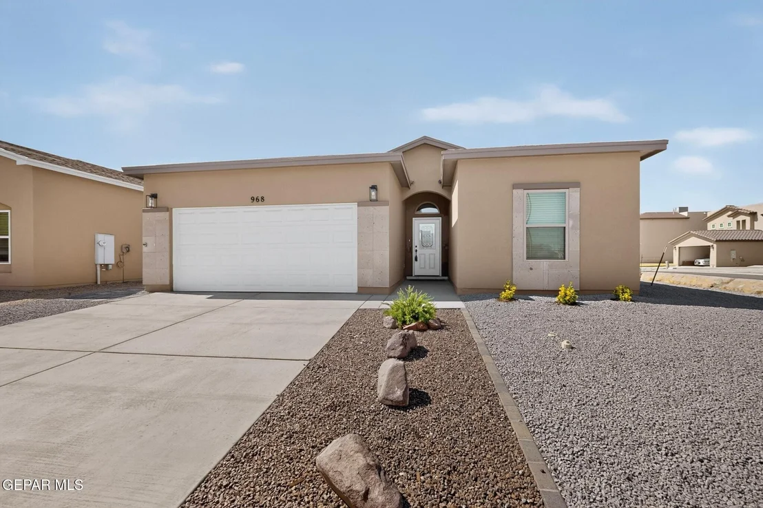 Photo of 968 GULF STREAMS Avenue